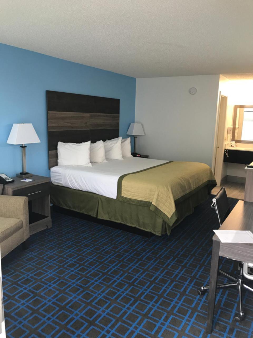 Baymont By Wyndham Anderson Clemson Hotel Exterior photo